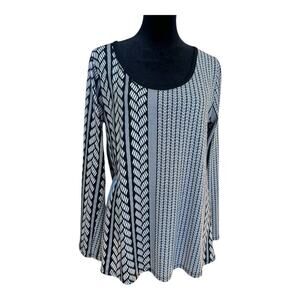 LulaRoe long sleeves, scoop neck, Black and white print. Women's size M